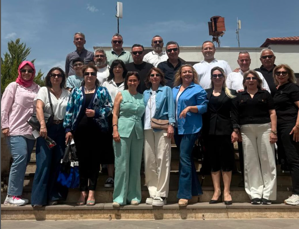 GÜNSİFED başkanları, Anneler Günü’nün anlam ve önemine vurgu yaparak tüm annelerin bu özel gününü en içten dilekleriyle kutladı.