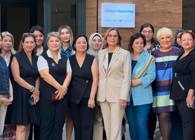 100 kadın girişimcinin güçlendirme projesinde Sedefed ve Günsifed kalplere dokundu.